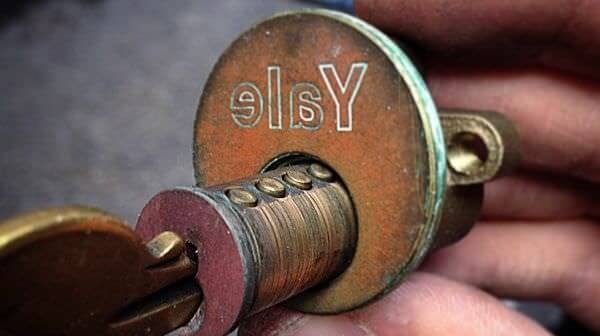 Срочная замена замков в Калининграде